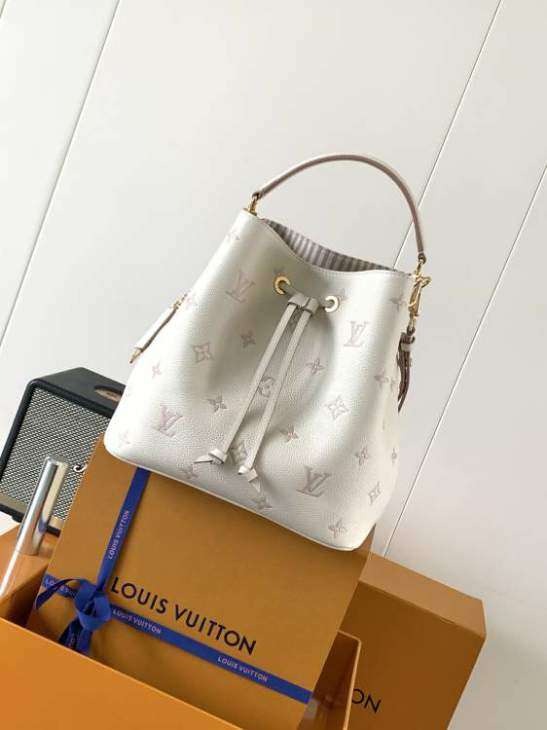 Picture of Louis Vuitton Handbags _SKUfw212757341fw